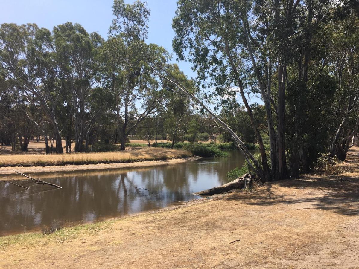 Magdala Motor Lodge & Lakeside Restaurant Stawell Exterior foto
